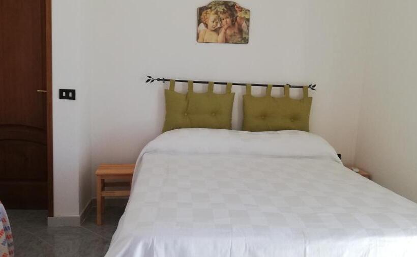 スタンダードトリプルルーム, Villa De Felice