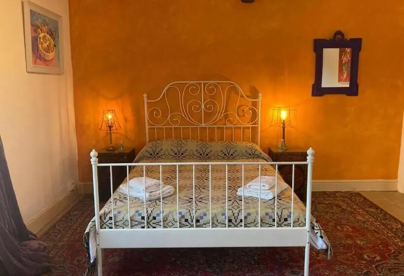 スタンダードルーム, Art House B & B