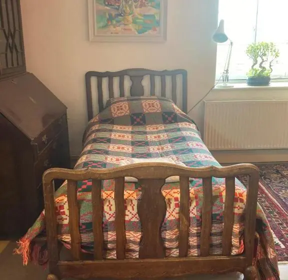 スタンダードルーム, Art House B & B