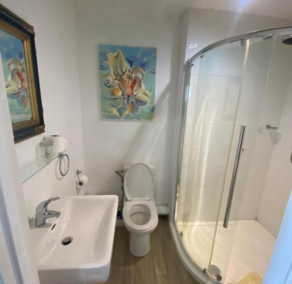 스탠다드 룸 킹사이즈 침대, Art House B & B