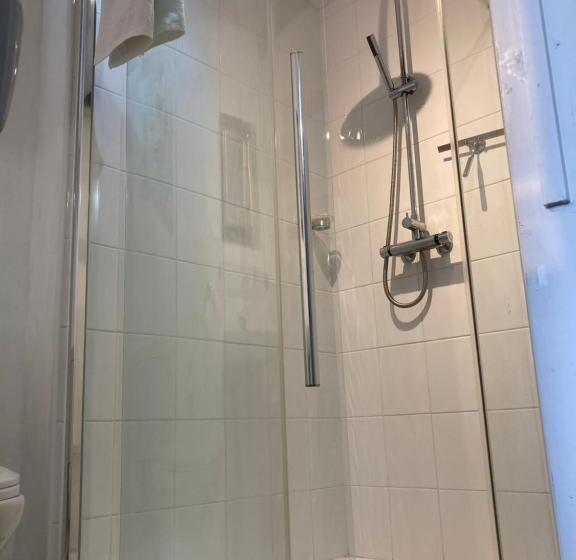 스탠다드 룸 킹사이즈 침대, Art House B & B