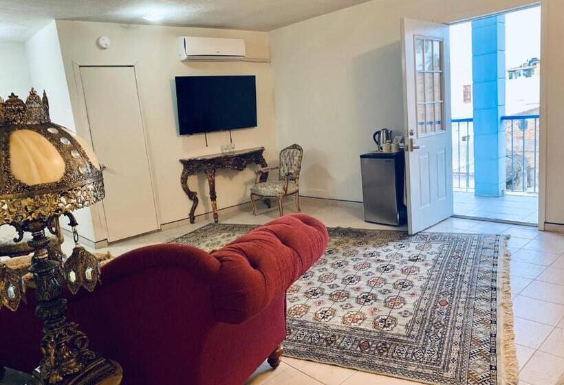 סוויטה דלוקס, Casa Almar