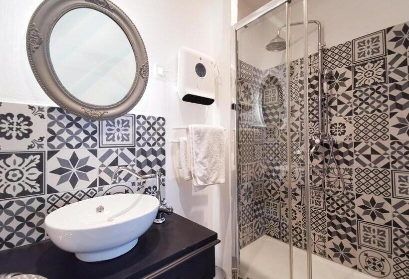 חדר סטנדרט, La Passerelle