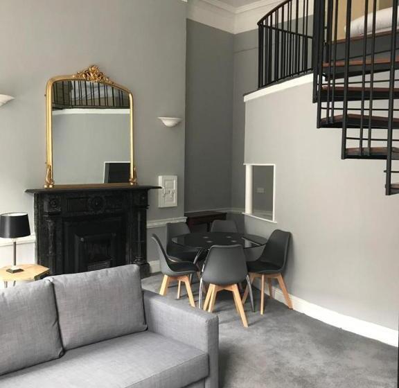 סטודיו דלוקס, Leevin Studios