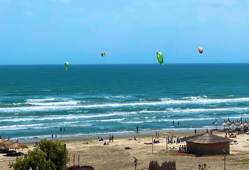 디럭스 스튜디오, Rohan Studio One