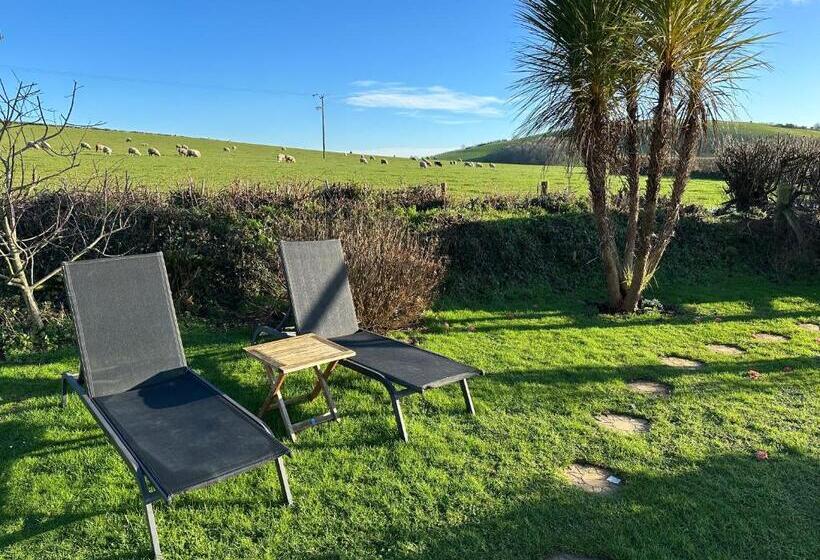 ガーデンビュースイート, Westerley Country B & B With Exclusive Guest Lounge