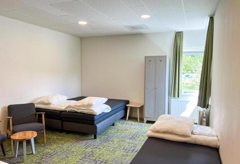 חדר משפחתי, De Admiraal