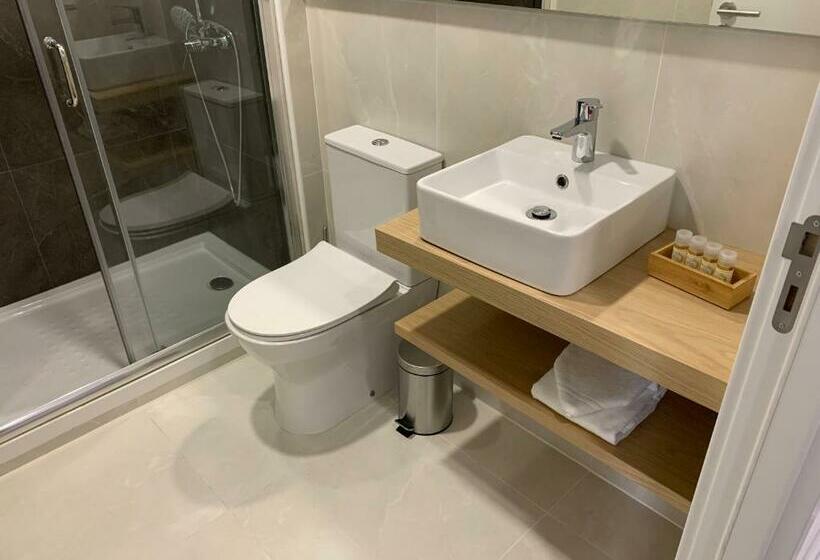 اتاق استاندارد با بالکن, Pharmacia Guesthouse