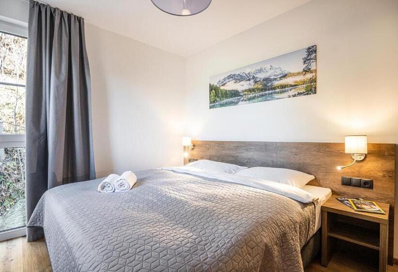 1 Bedroom Penthouse Apartment, Ski  & Sonnenresort Alpendorf By Alpentravel