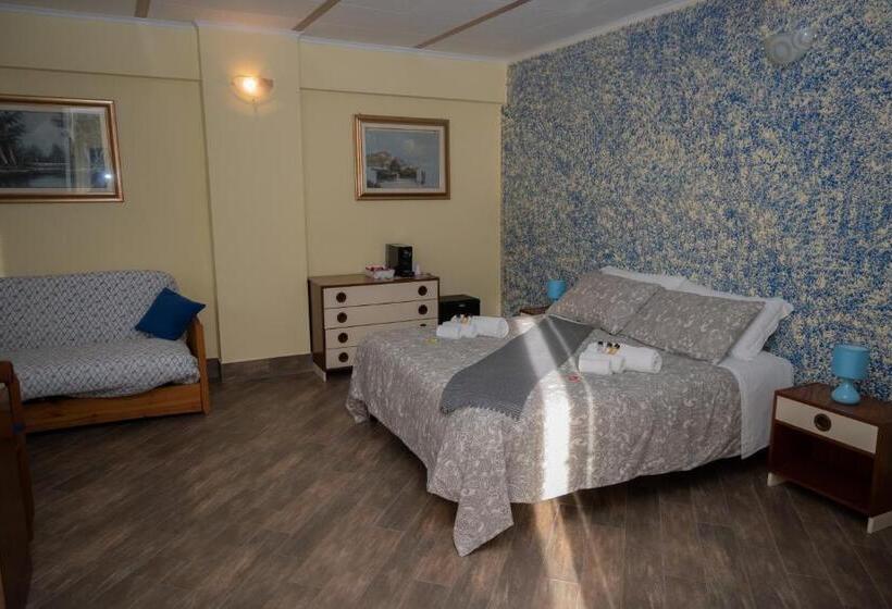 اتاق استاندارد با چشمانداز کوهستان, Acquario