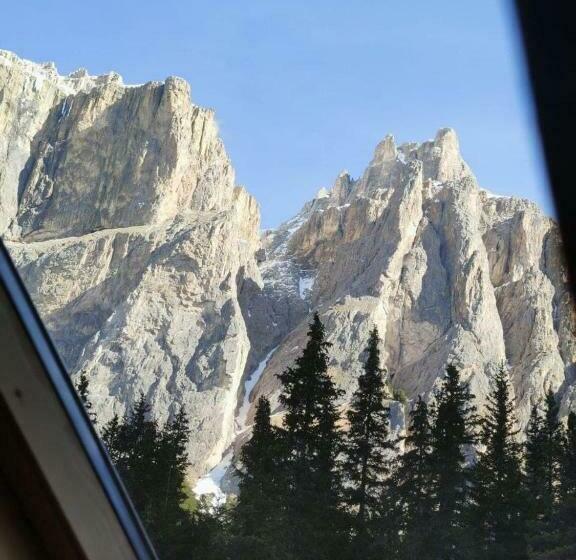 חדר סטנדרטי לשלושה עם נוף, Pian Schiavaneis B&b Apartament