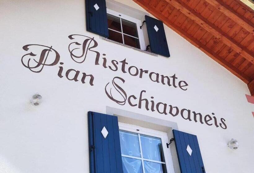 חדר סטנדרטי לשלושה עם נוף, Pian Schiavaneis B&b Apartament