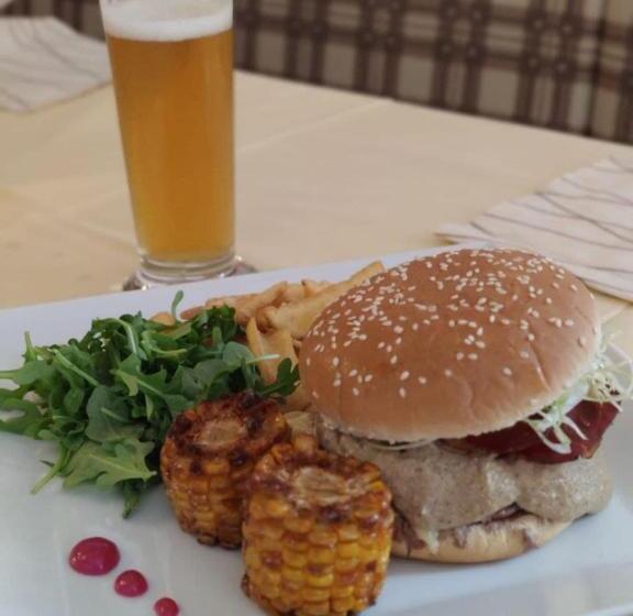 חדר סטנדרטי לשלושה עם נוף, Pian Schiavaneis B&b Apartament