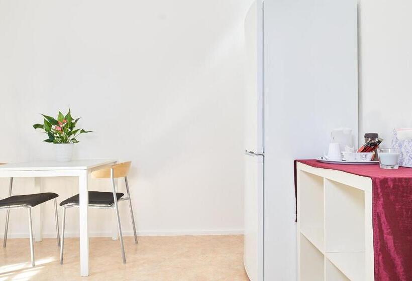 דירת חדר דלוקס, Folkarbo Vandrarhem