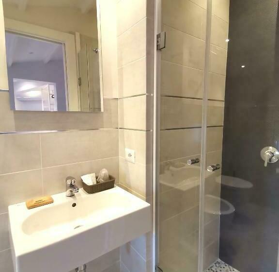 スタンダードルーム, Le Métro