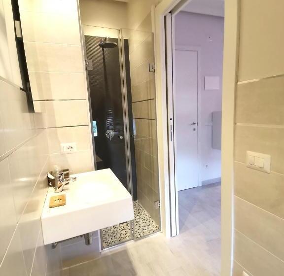 标准间, Le Métro