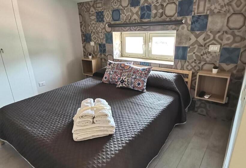 スタンダードルーム, Le Métro