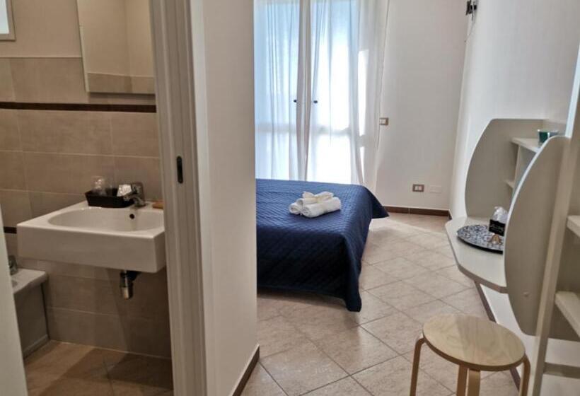 オーシャンビュースタンダードルームバルコニー付き, Le Métro