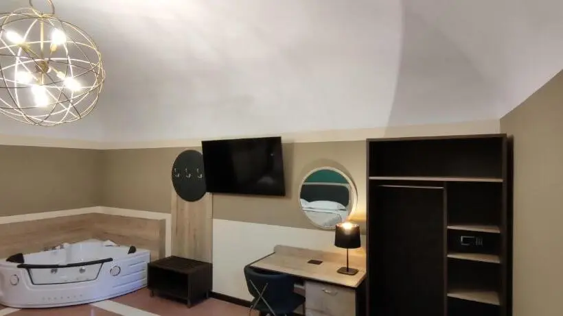 سوئیت با وان آب گرم, San Marciano Luxury Rooms