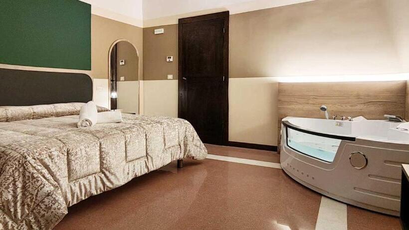 سوئیت با وان آب گرم, San Marciano Luxury Rooms