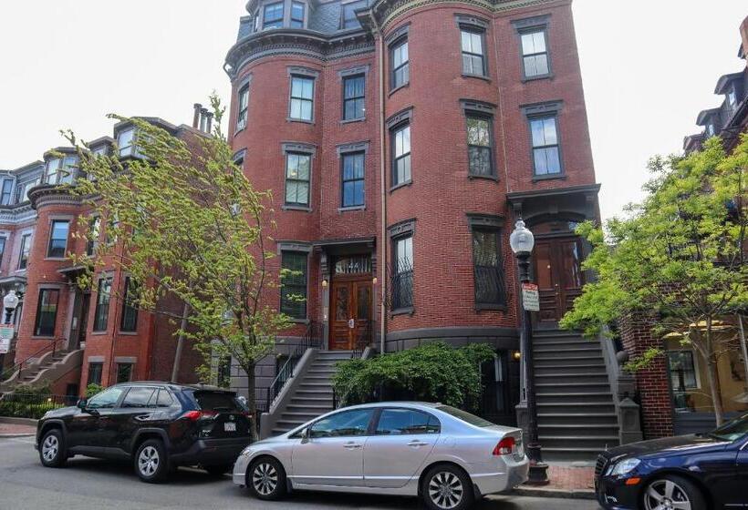 Студия Стандарт, Good Hotels Boston