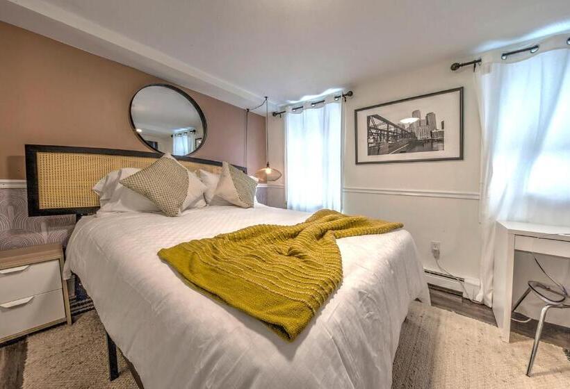 Студия Стандарт, Good Hotels Boston