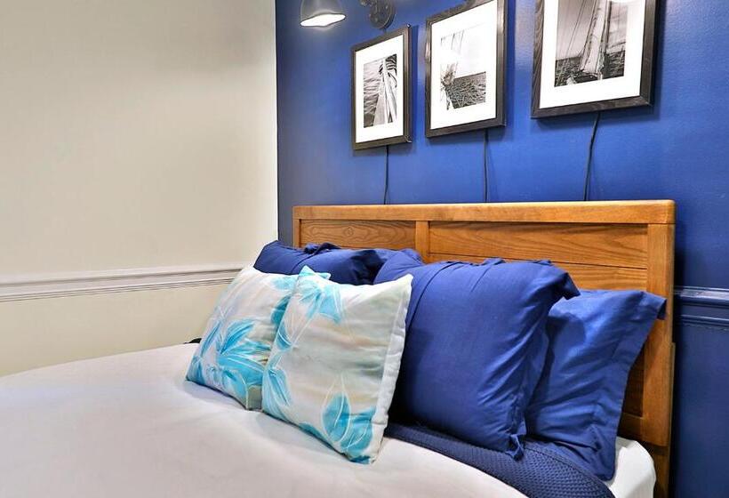 デラックススタジオ, Good Hotels Boston