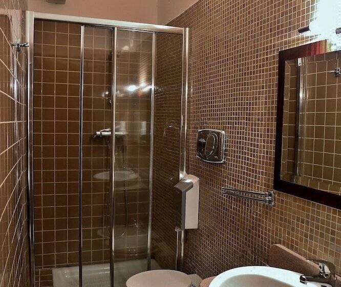 غرفة قياسية, B&b Opera