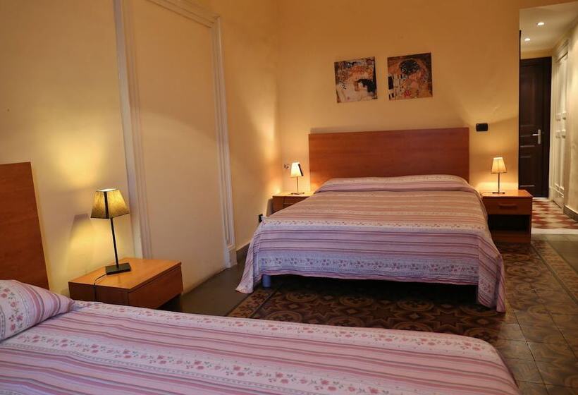 غرفة قياسية ثلاثية, B&b Opera