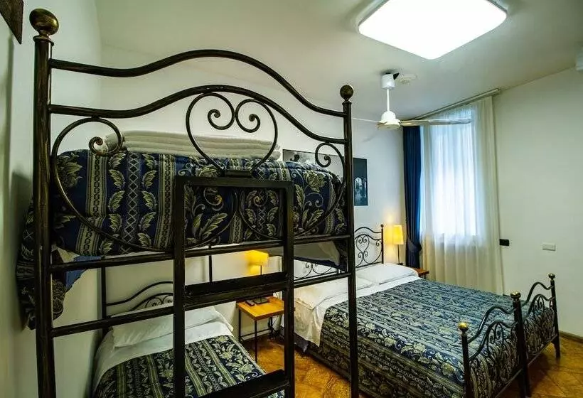 اتاق استاندارد چهار تخته, In Riva Al Lago