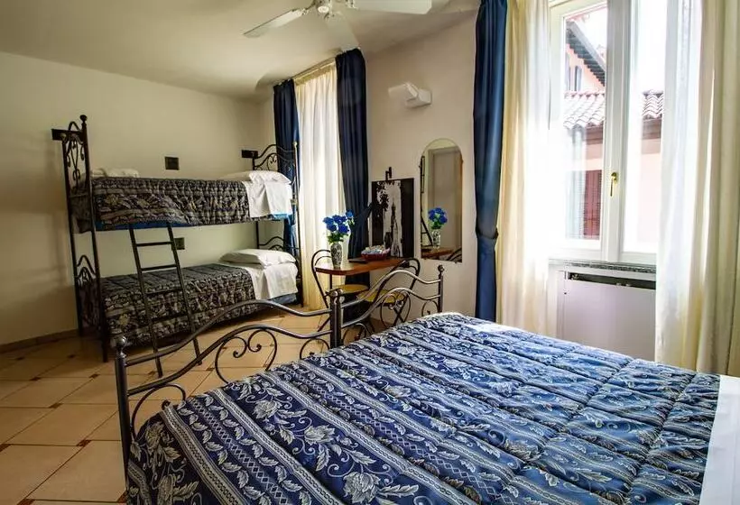 اتاق استاندارد چهار تخته, In Riva Al Lago