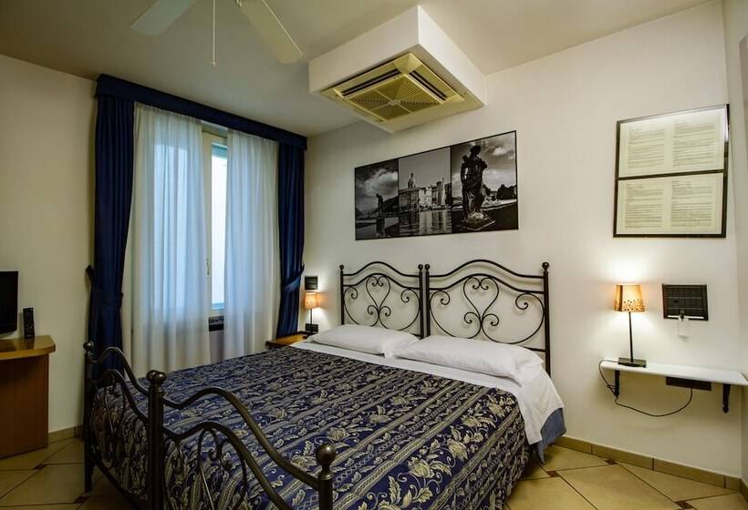 اتاق استاندارد یک نفره, In Riva Al Lago