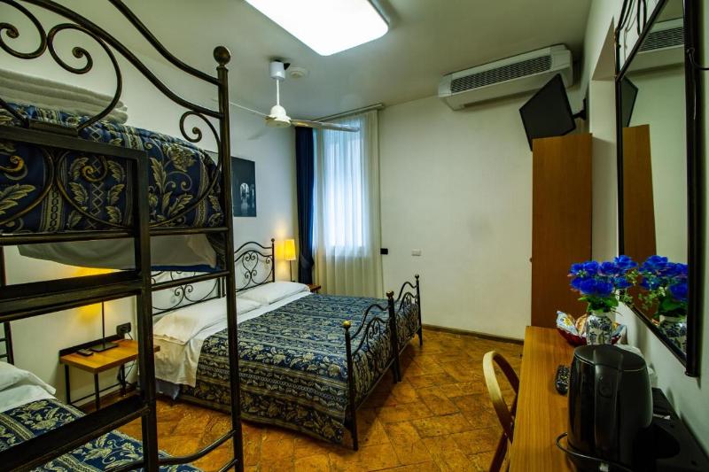 اتاق استاندارد چهار تخته, In Riva Al Lago