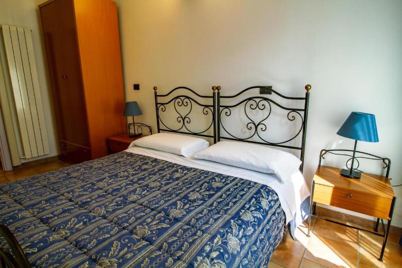 اتاق استاندارد, In Riva Al Lago