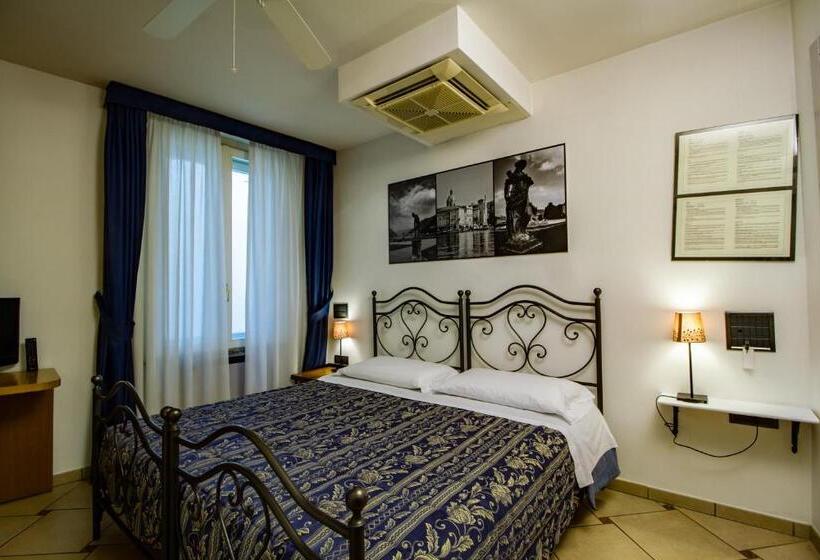 اتاق استاندارد یک نفره, In Riva Al Lago