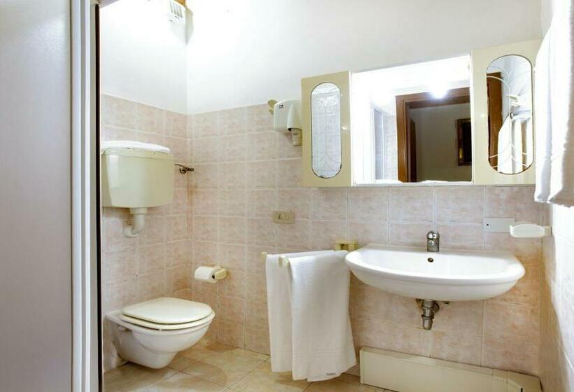 Quarto Estandar, Locanda Delle Acque