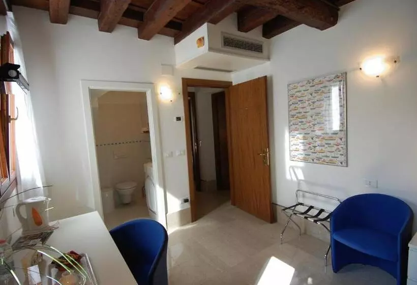 اتاق استاندارد یک نفره, Santa Margherita Guest House