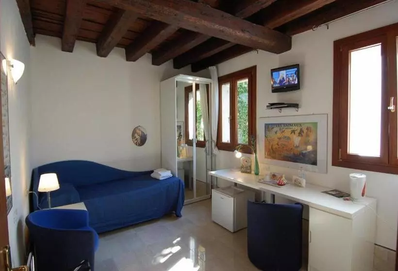 اتاق استاندارد یک نفره, Santa Margherita Guest House