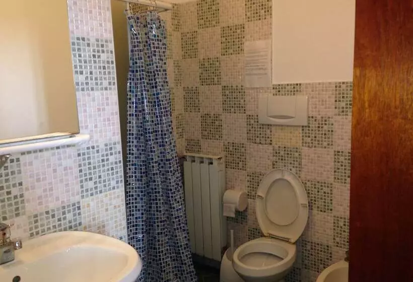 اتاق استاندارد سه نفره, Casa Linger