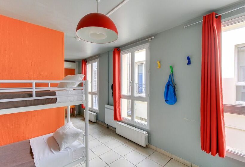 ルームシェアのワンベッド, Le Montclair Montmartre By River