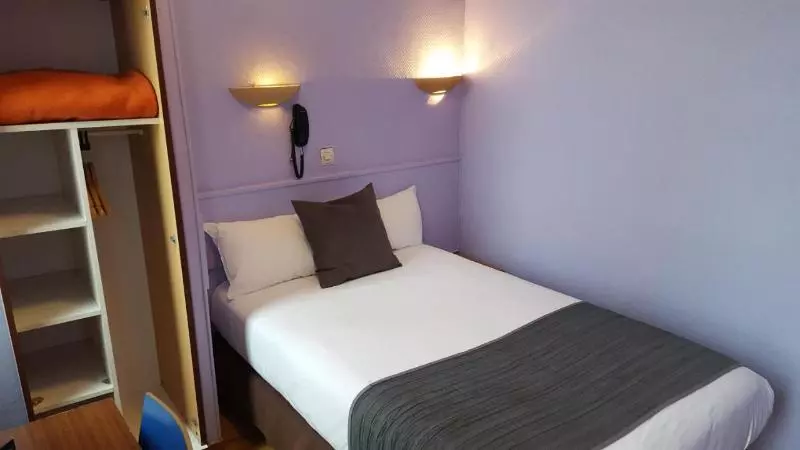 اتاق استاندارد یک نفره, Le Montclair Montmartre By River