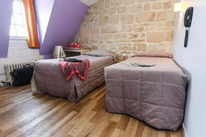 اتاق استاندارد سه نفره, Le Montclair Montmartre By River
