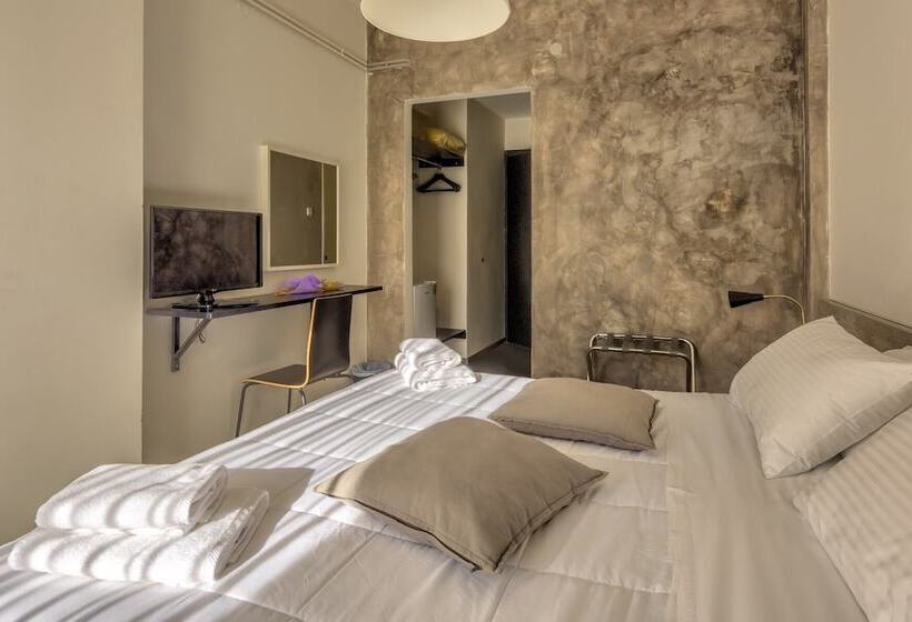 غرفة قياسية فردية, Alexios