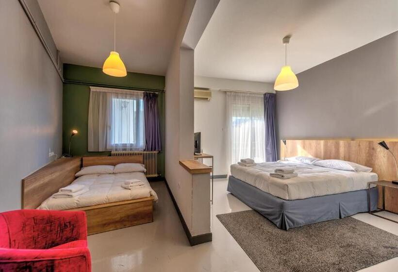 غرفة قياسية ثلاثية, Alexios