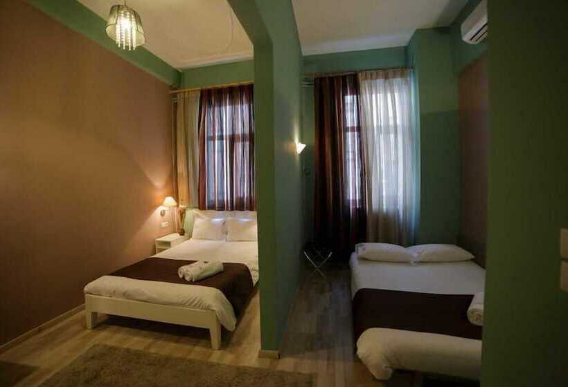 四人标准间, Atlantis