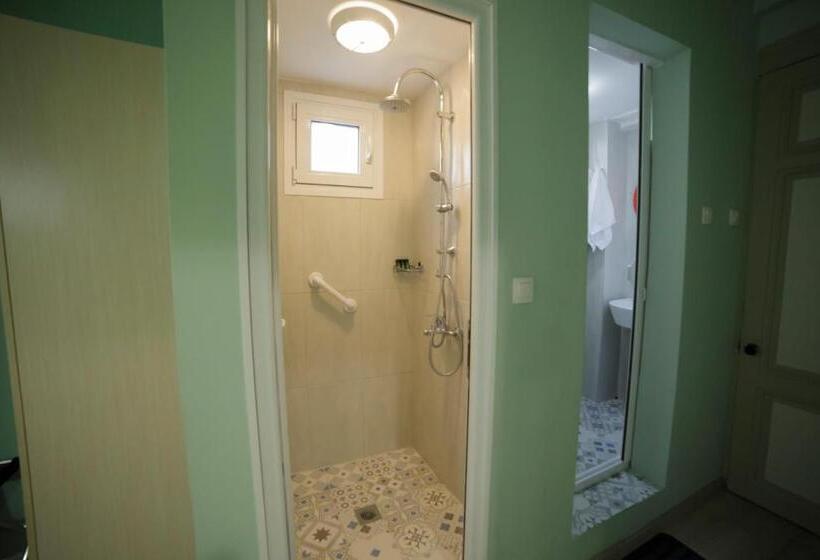 舒适三人间, Atlantis