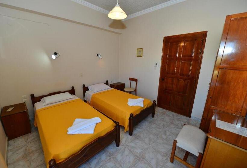 标准间, Bikakis Family Apartments