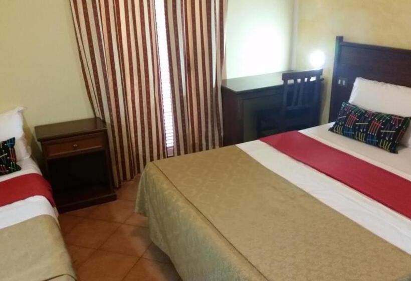 标准三人间, Chopin