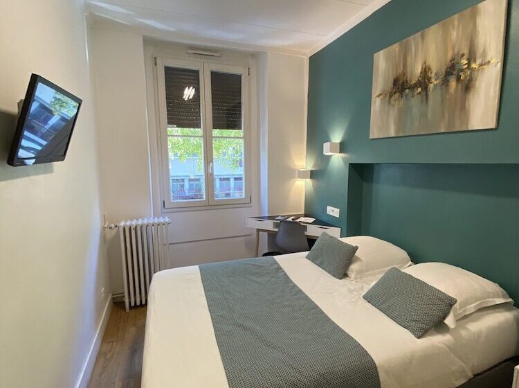 اتاق استاندارد چهار تخته, Lyo Hôtel   Centre Lyon Perrache