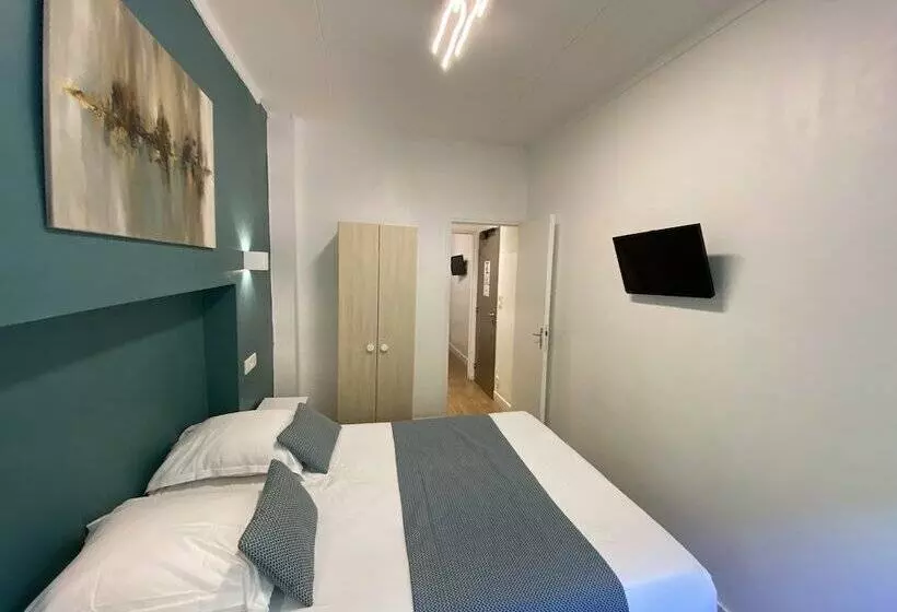 Standard Neljän Hengen Huone, Lyo Hôtel   Centre Lyon Perrache
